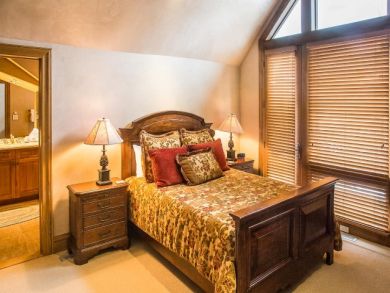 Right in Snowmass Village Townhome for Rent Luxury